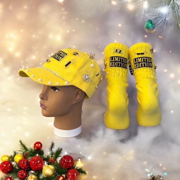 Junk Socks and Cap - Picture 4 of 5